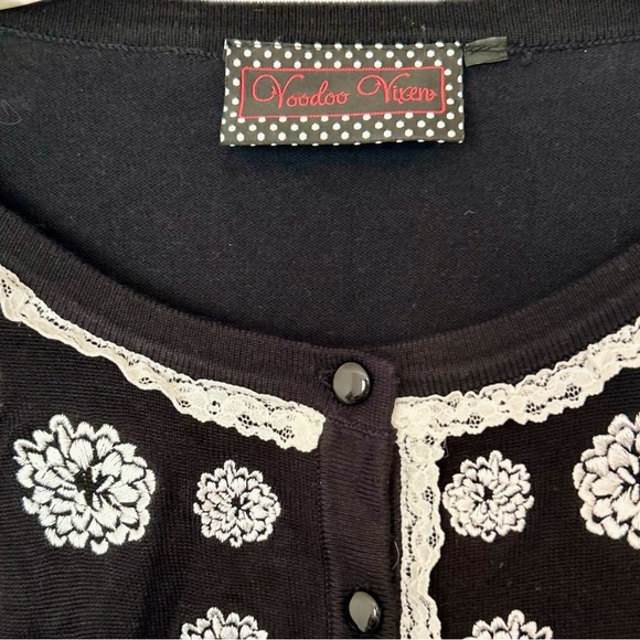 Voodoo Vixen Large Button Down Cardigan - Picture 3 of 3